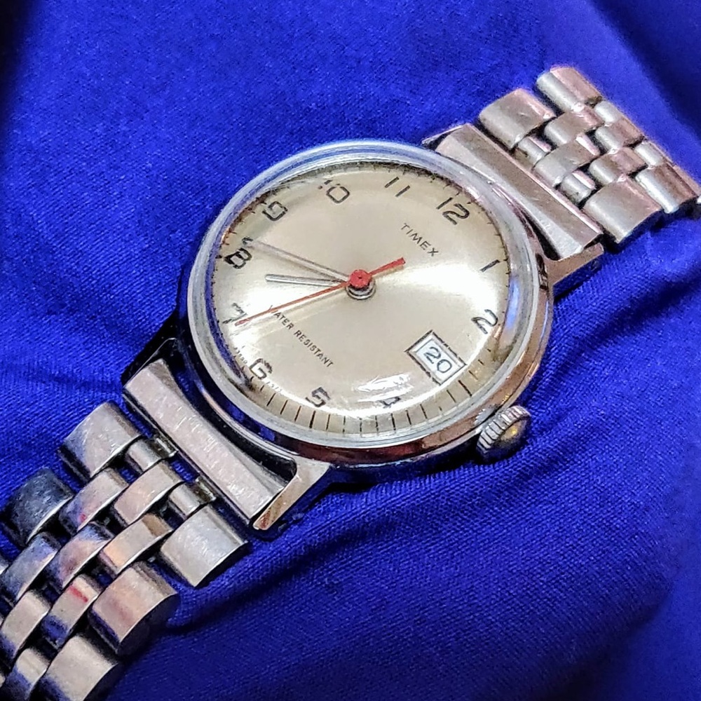 Timex Manual Wind 1973 Silver Tone Manual Wind Men's Watch 31mm

#1987